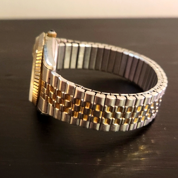 McGregor Quartz Watch - Picture 2 of 4